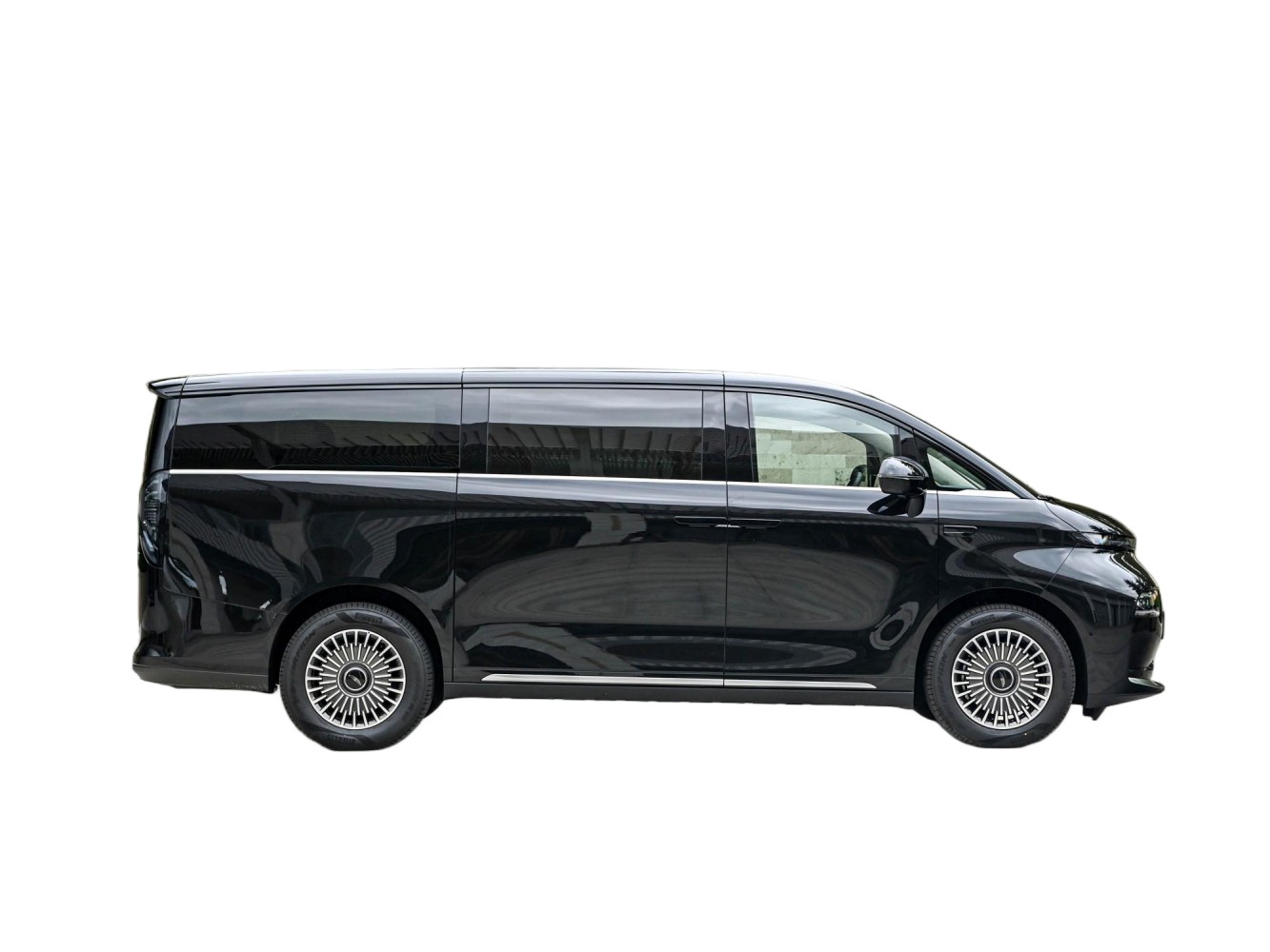 Geely LEVC L380 - Image 8