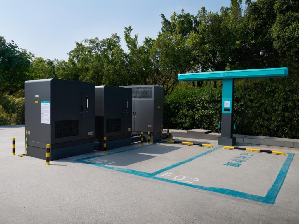 BYD Flash-charging station